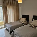 Lovely Modern Flat With Balcony, Casablanca