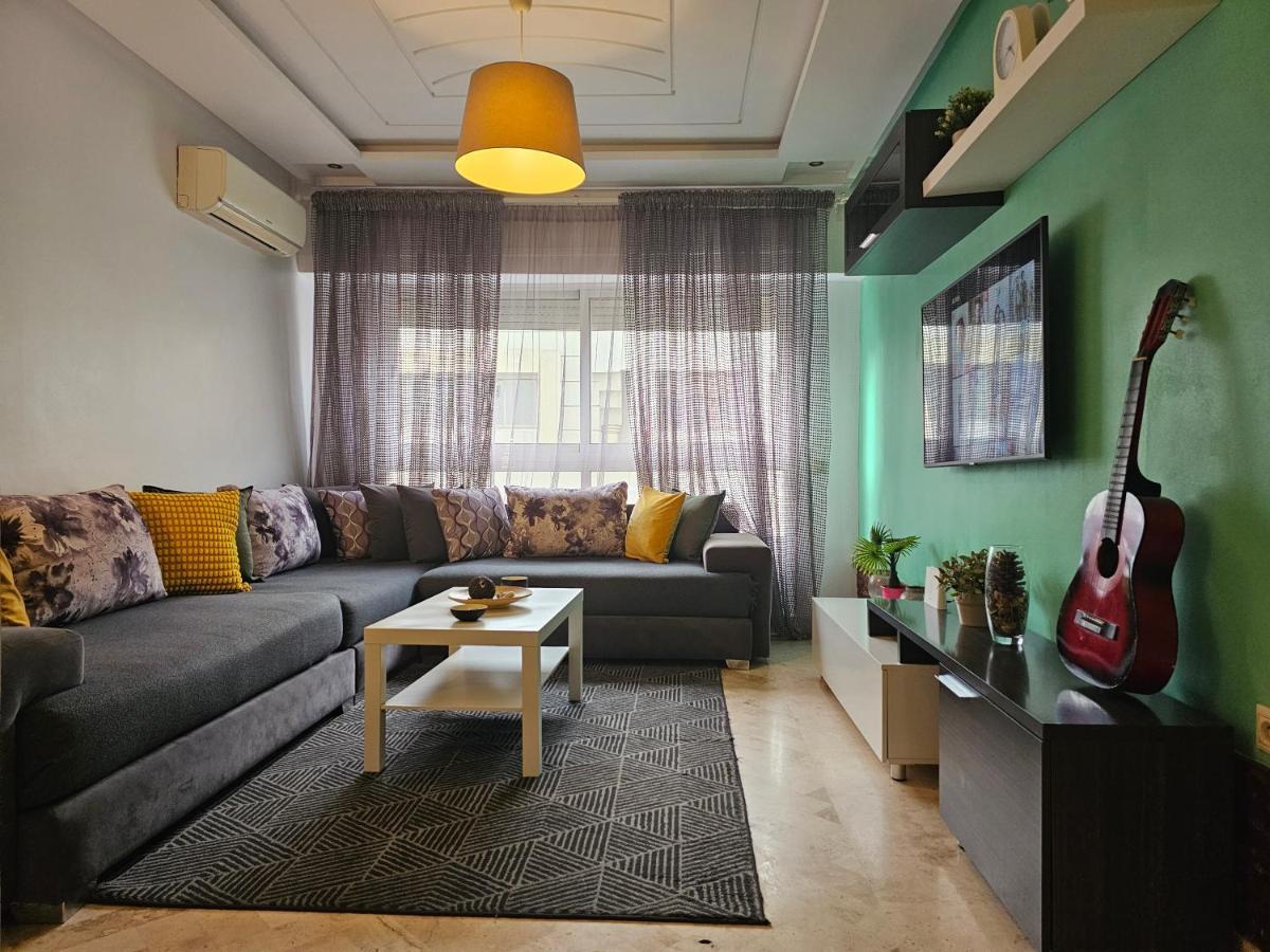 Apartamento Lovely Modern Flat With Balcony, *